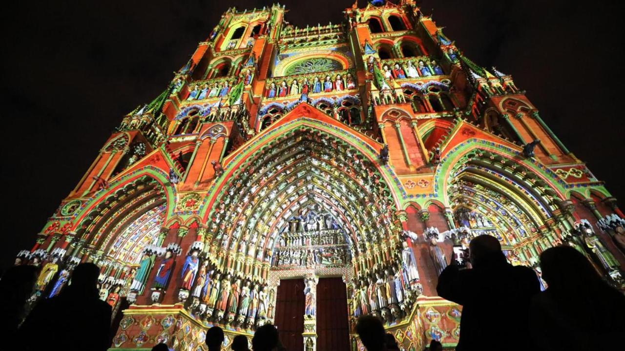 Un Nid En Ville -Amiens Centre Ville Avec Parking エクステリア 写真