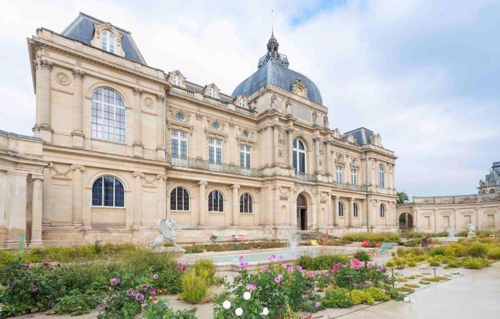 Un Nid En Ville -Amiens Centre Ville Avec Parking エクステリア 写真